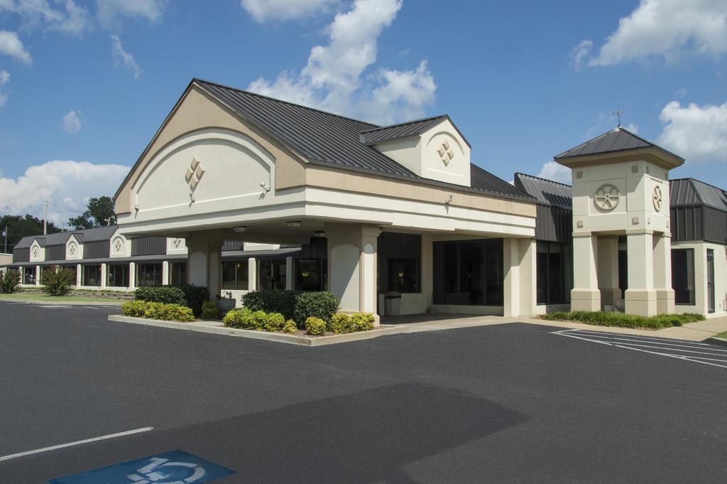 Lamplighter Inn&Suites Pittsburg Exterior foto